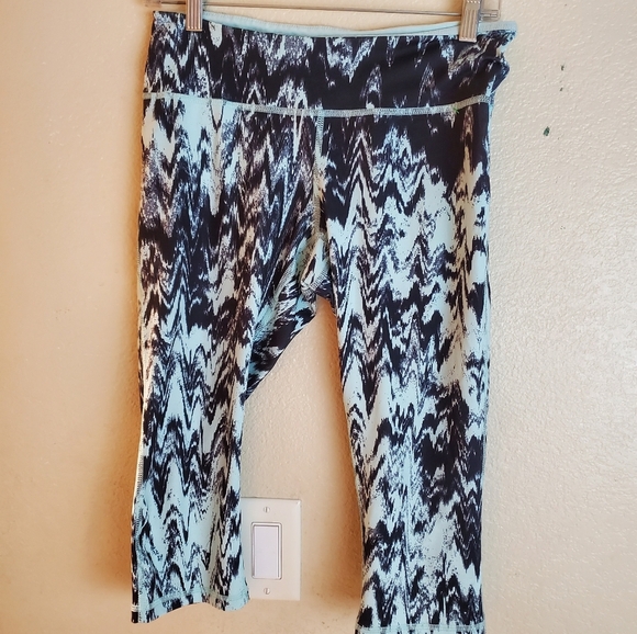 Zella Crop Teal Black Workout Active Leggings - Picture 1 of 4